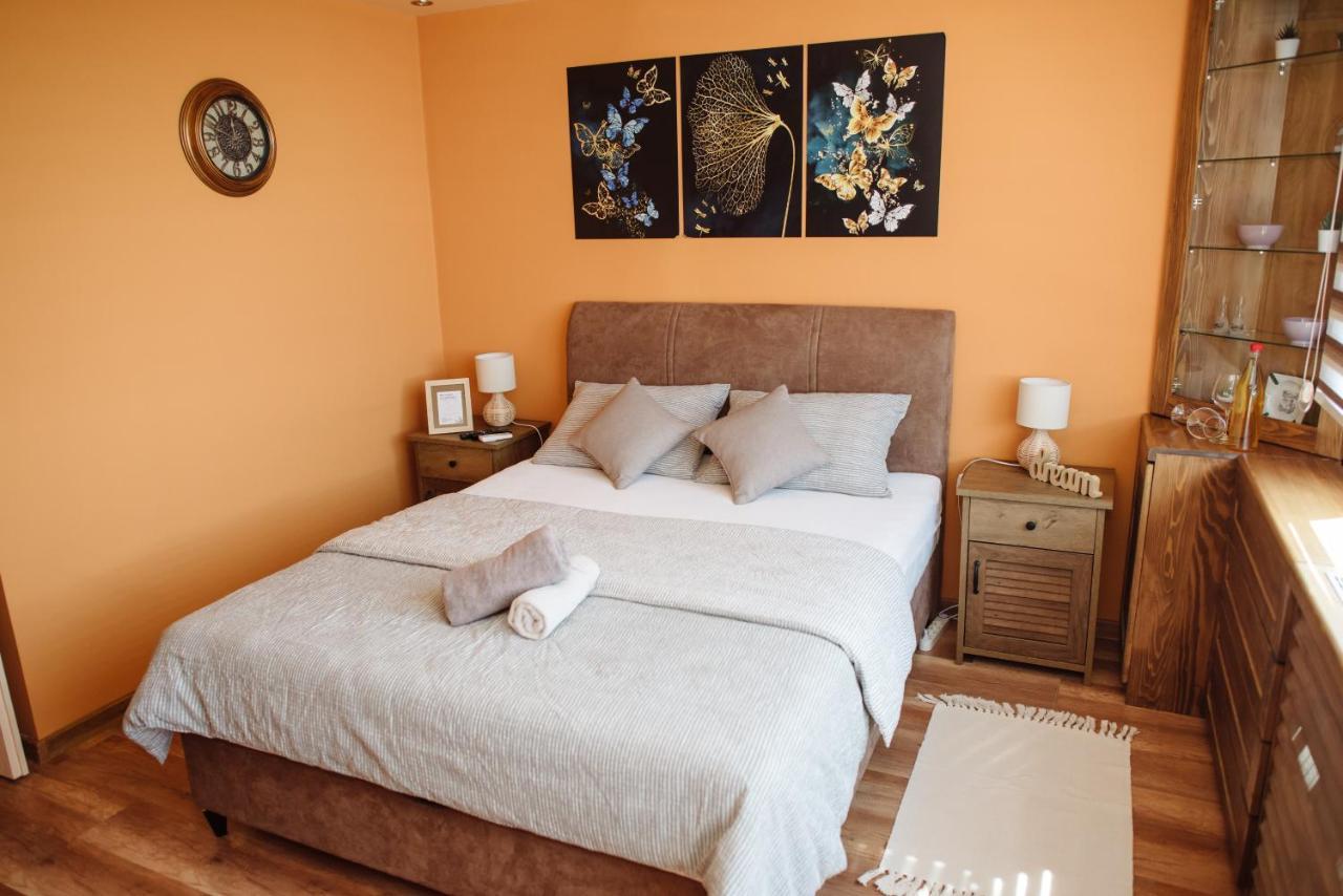 Lara Apartman Apartment ซูโบติกา ภายนอก รูปภาพ